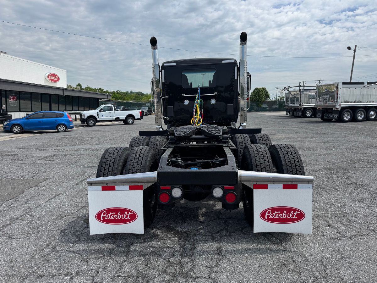2027 Peterbilt 589