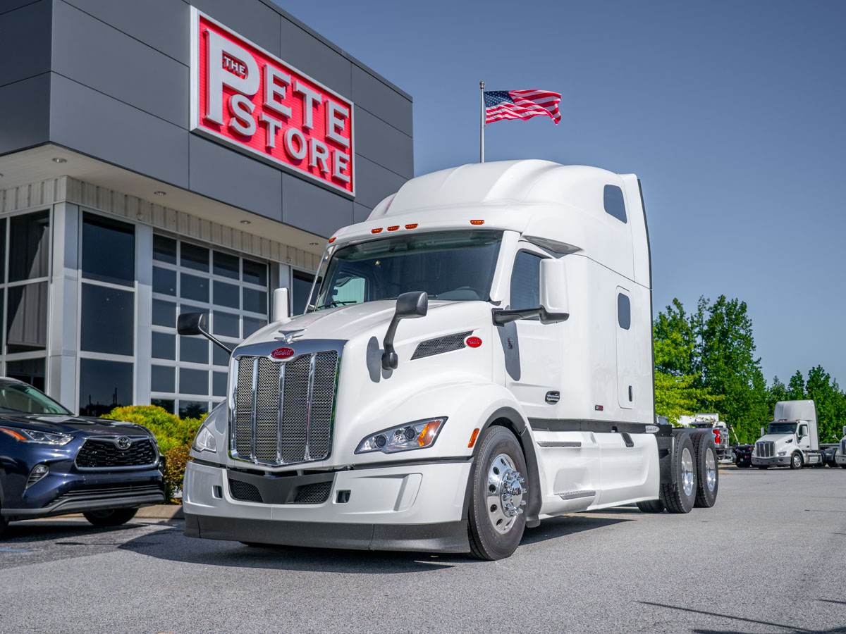 2027 Peterbilt 579