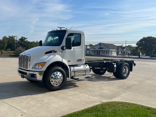 2025 Peterbilt 536