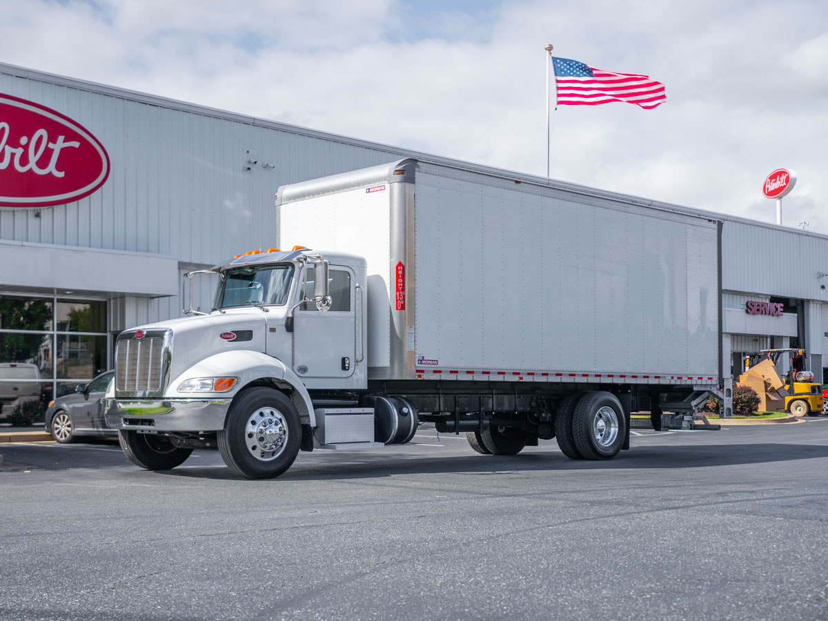 2020 Peterbilt 337