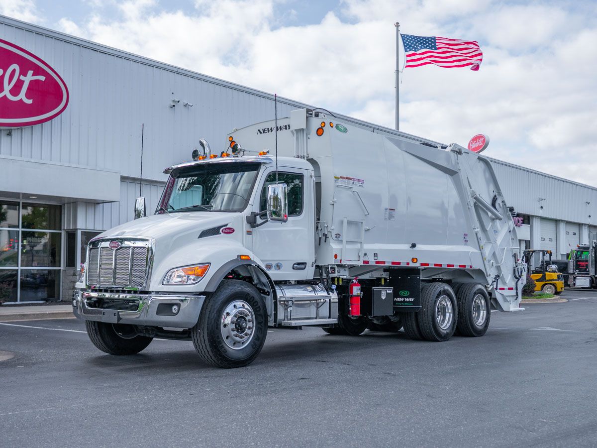 2025 Peterbilt 548
