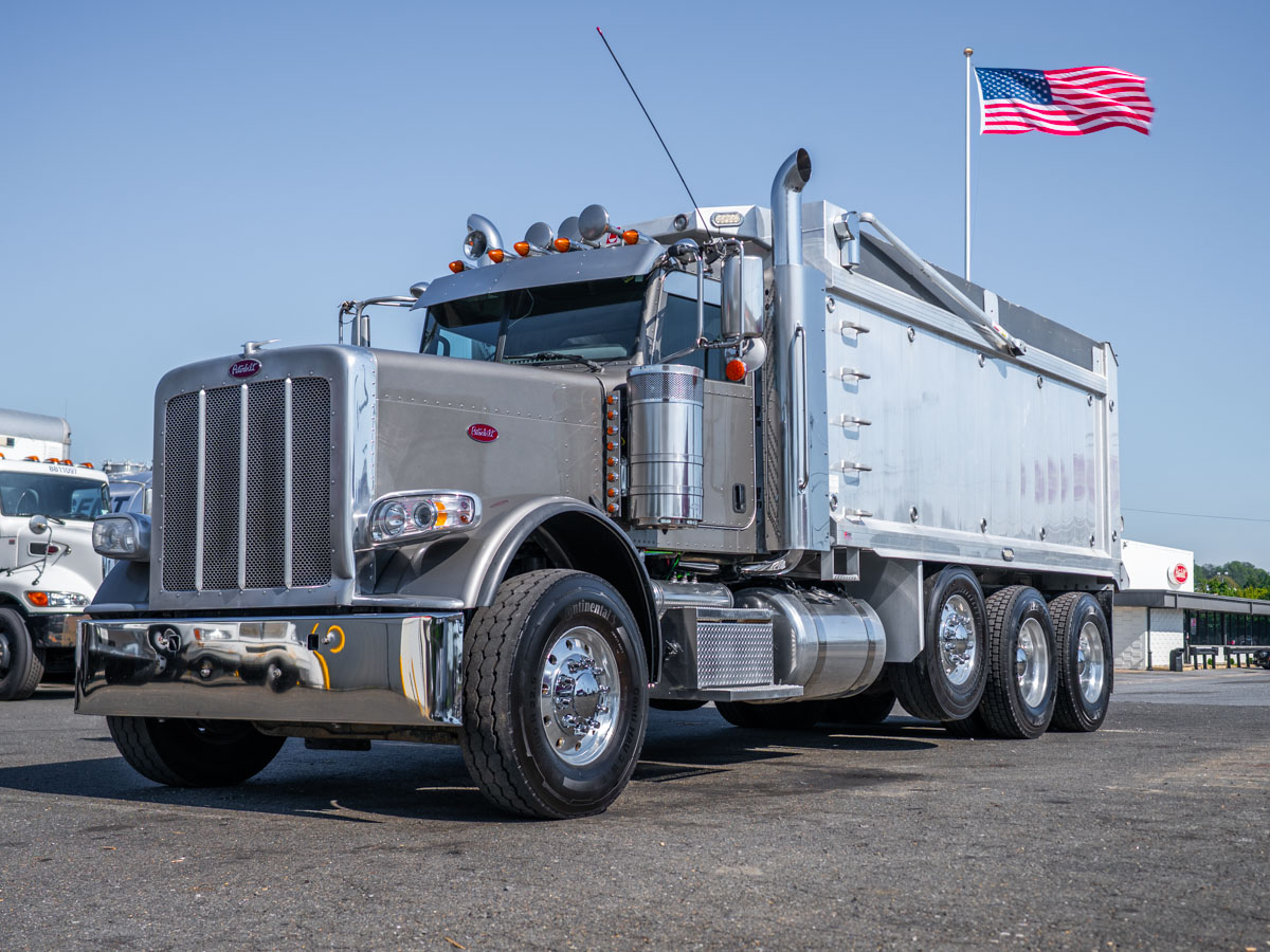 2022 Peterbilt 389